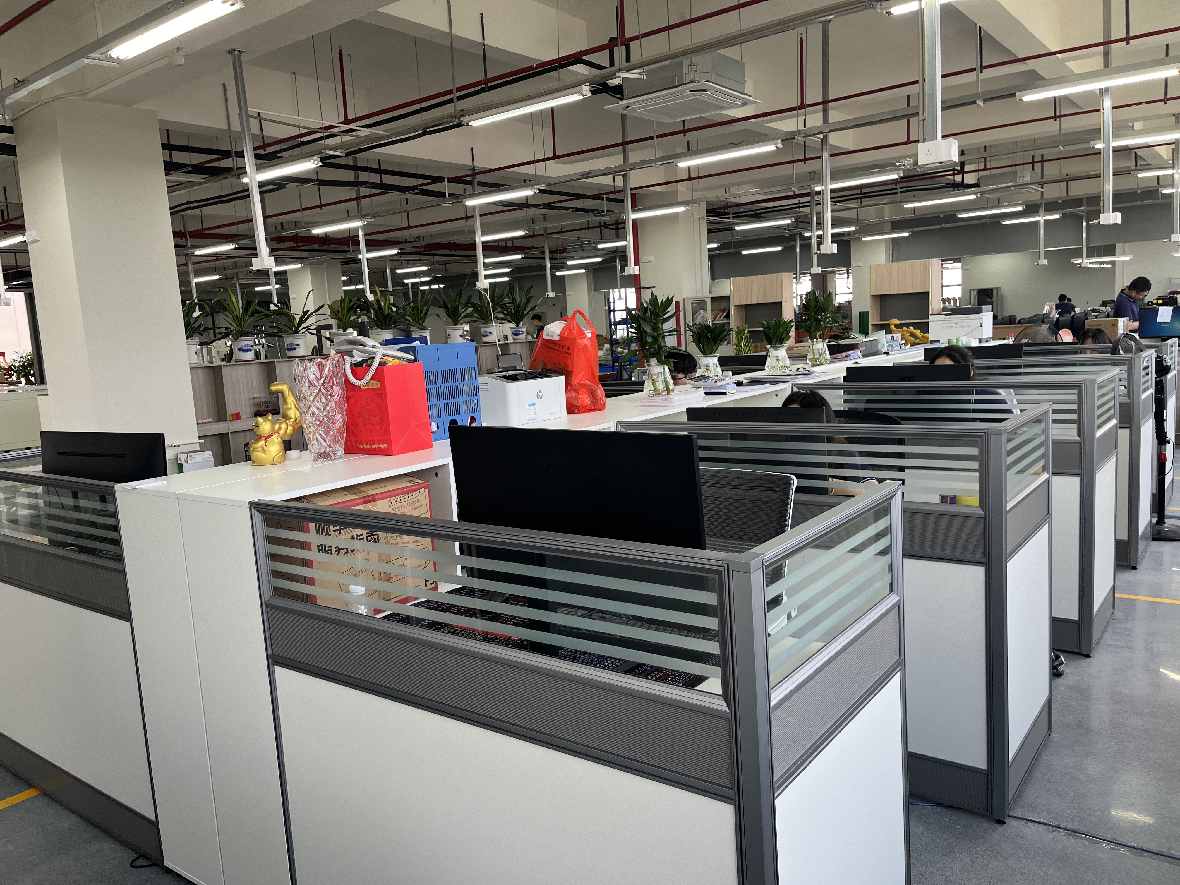 中厚机械办公环境